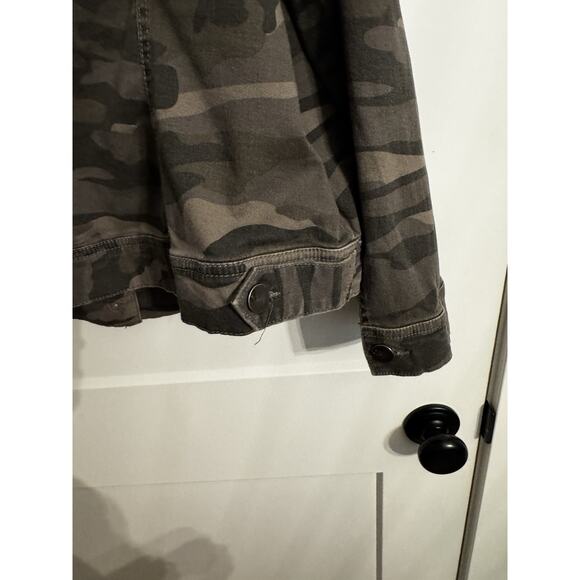 d. jeans Women’s Camo denim jacket 1X Cotton Spandex Stretch Gorpcore Fall - Picture 6 of 10